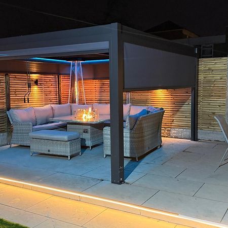 5 Bed Town House Within City Centre And Sleeps Up To 11 With Sky And Netflix Birmingam Exterior foto
