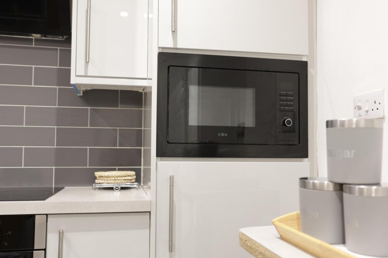 5 Bed Town House Within City Centre And Sleeps Up To 11 With Sky And Netflix Birmingam Exterior foto