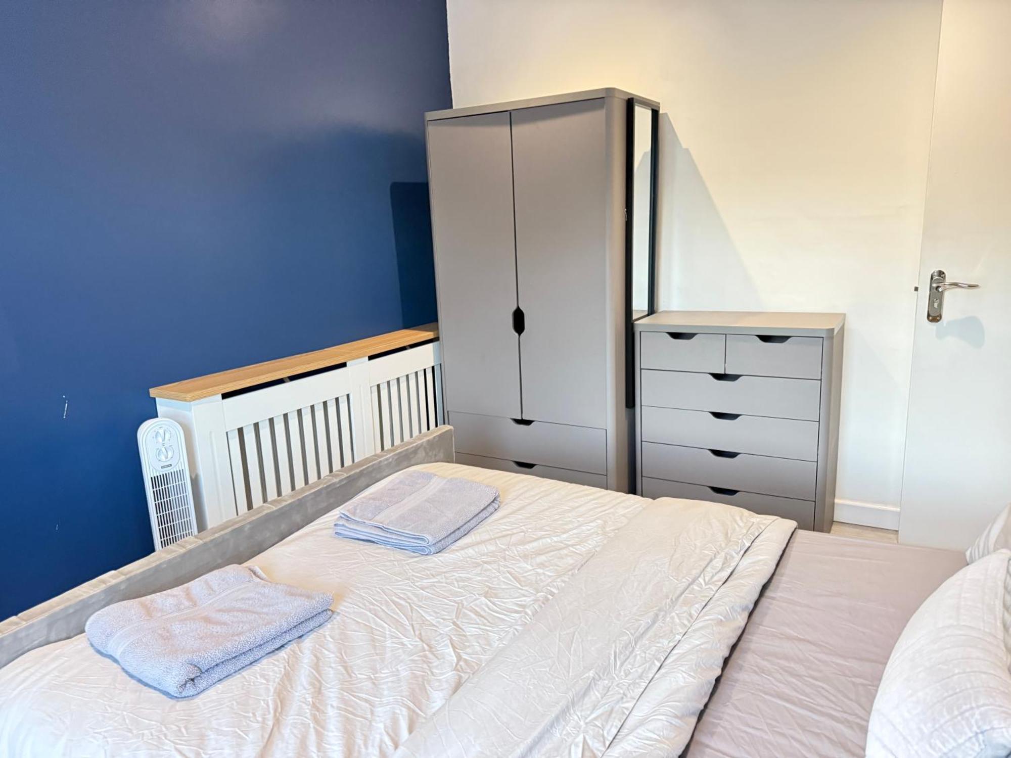 5 Bed Town House Within City Centre And Sleeps Up To 11 With Sky And Netflix Birmingam Exterior foto